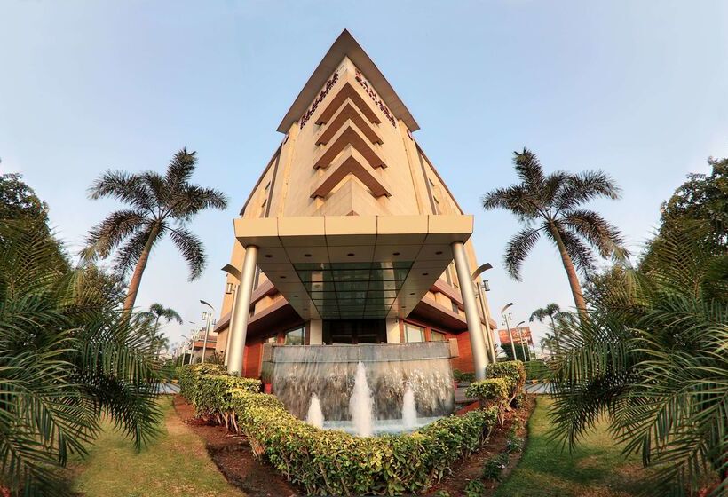 בית מלון כפרי Ramada Gurgaon Central