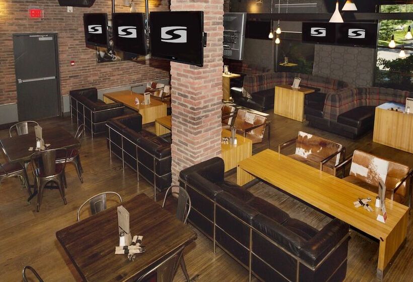 Sandman Hotel & Suites Calgary South