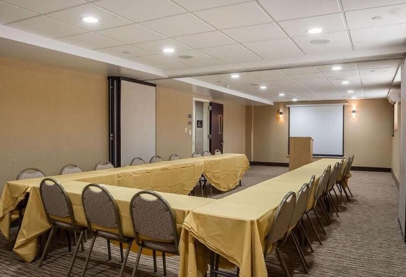 فندق The Staten Island Inn