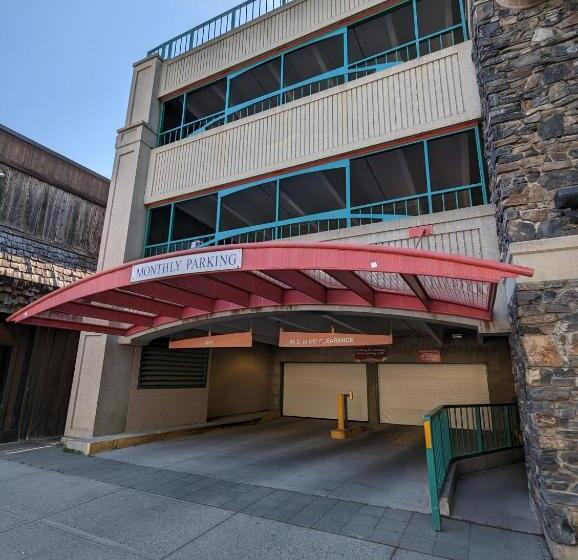 King Edward Hotel