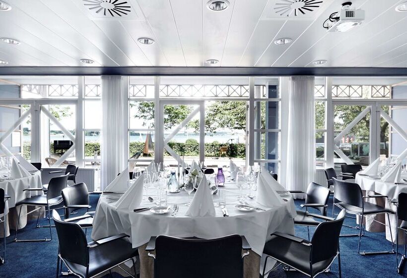 هتل Comwell Kongebrogaarden