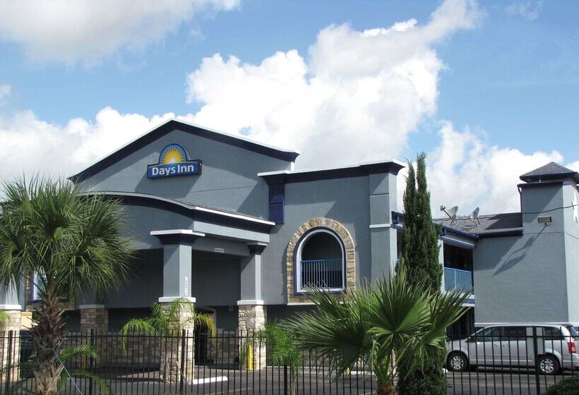 هتل Days Inn By Wyndham Houston East