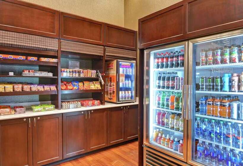 هتل Embassy Suites By Hilton Savannah Airport