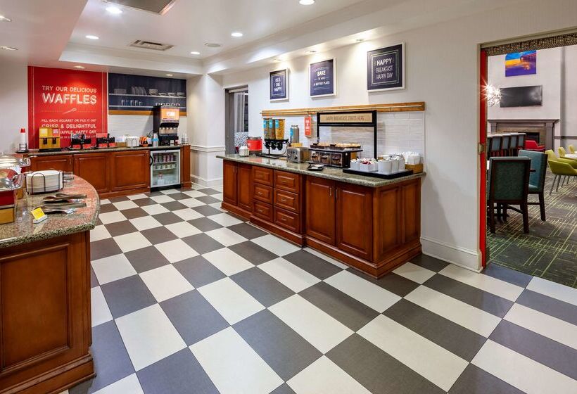 هتل Hampton Inn & Suites Mobile I 65@ Airport Blvd