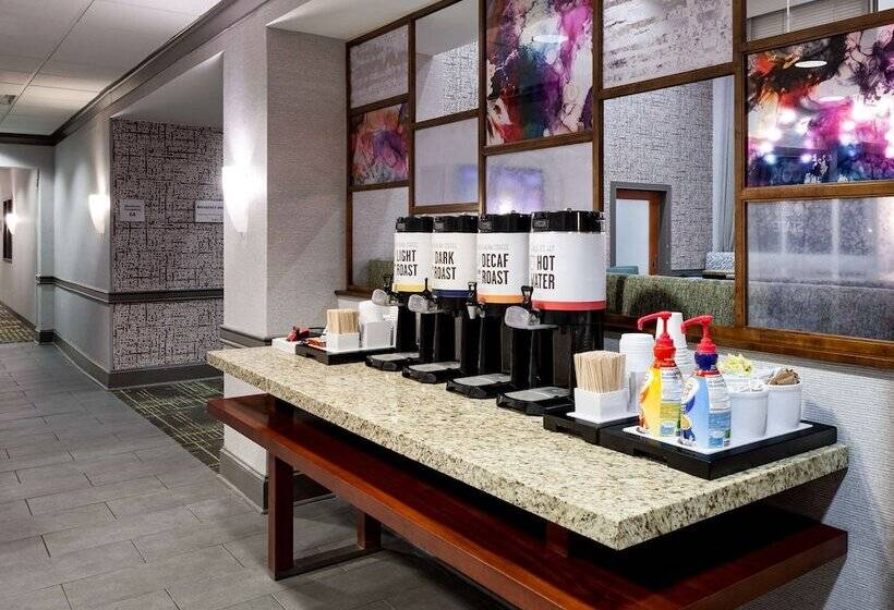 هتل Hampton Inn & Suites Mobile I 65@ Airport Blvd