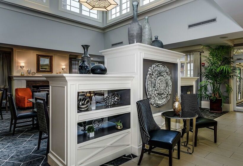 هتل Hampton Inn & Suites Mobile  Downtown Historic District