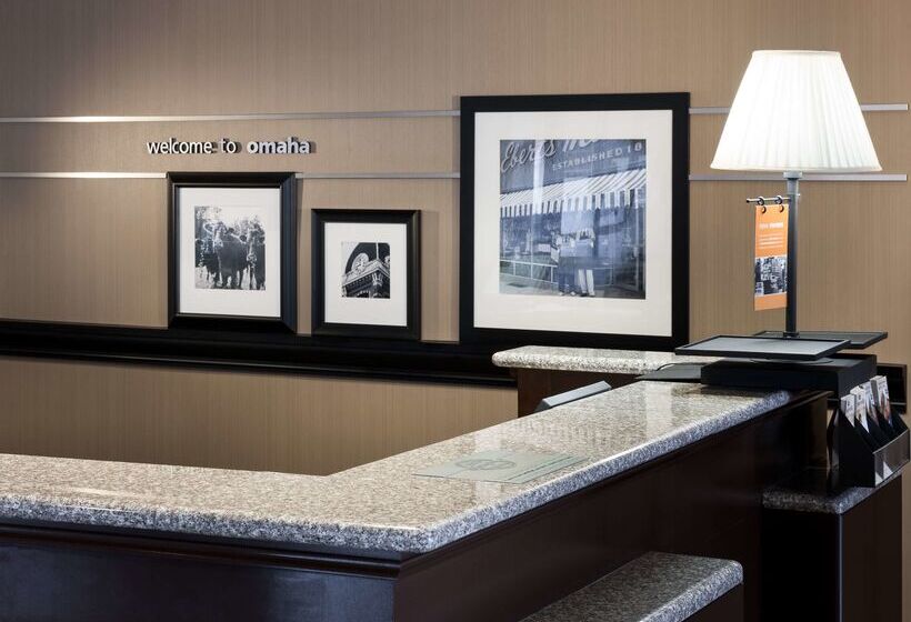 هتل Hampton Inn & Suites Omaha Downtown