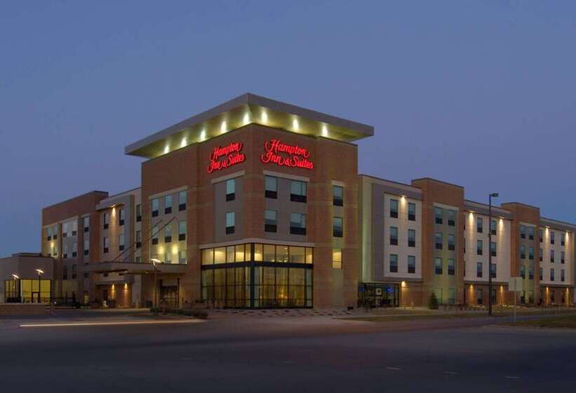 هتل Hampton Inn & Suites Omaha Downtown