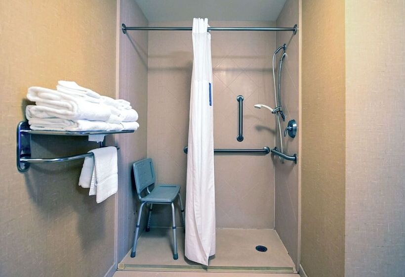호텔 Hampton Inn Suites Smithfield