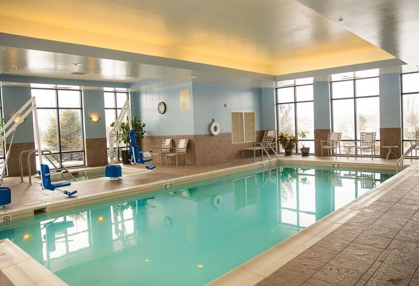 בית מלון כפרי Hampton Inn & Suites Blairsville