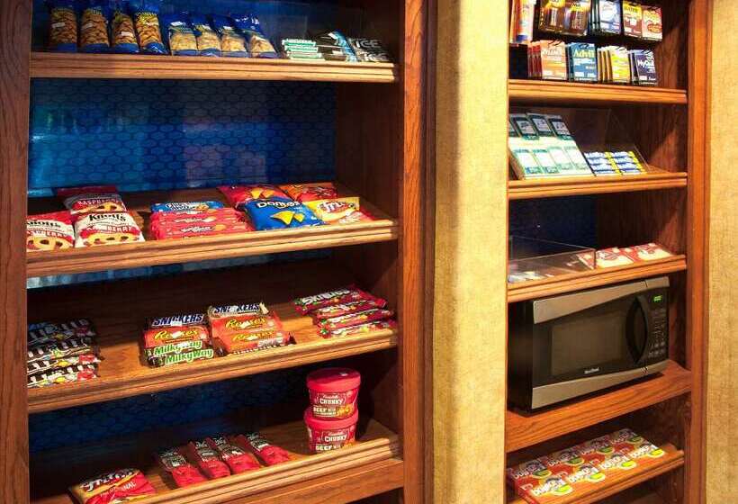 בית מלון כפרי Hampton Inn & Suites Brownsville