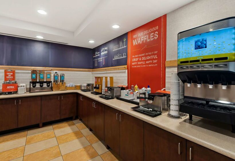 هتل Hampton Inn & Suites Fort Belvoir Alexandria South