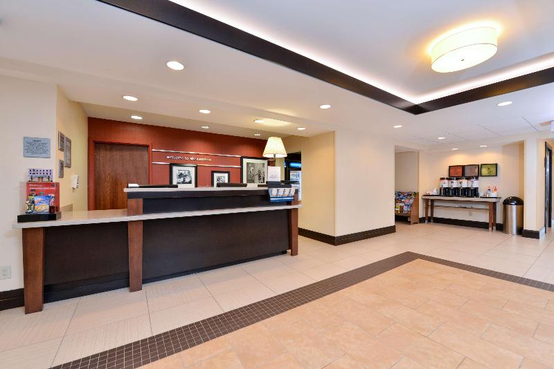 هتل Hampton Inn & Suites Fort Belvoir Alexandria South
