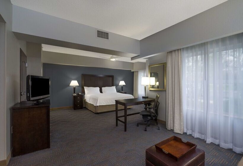 هتل Homewood Suites By Hilton Louisvilleeast