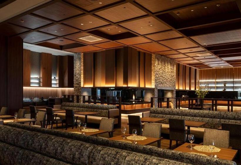 Kitakobushi Shiretoko Hotel & Resort