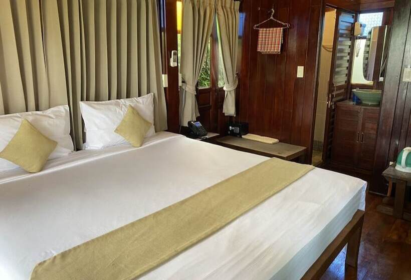 فندق Pludhaya Resort & Spa