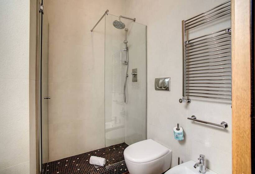 تختخواب و صبحانه Trevi Beau Boutique