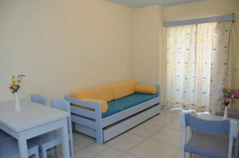 هتل Regina Studios &