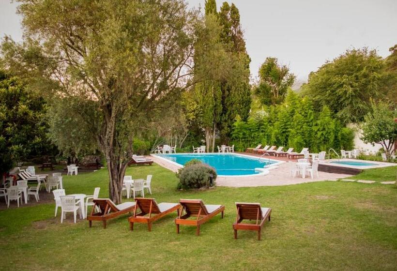 فندق فئة نجمة واحدة L Hirondelle   Adults Only