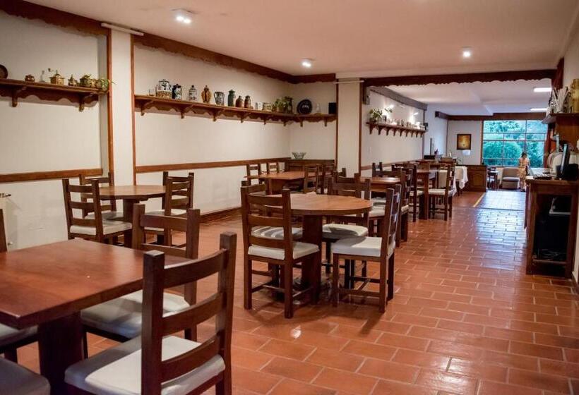 فندق فئة نجمة واحدة L Hirondelle   Adults Only