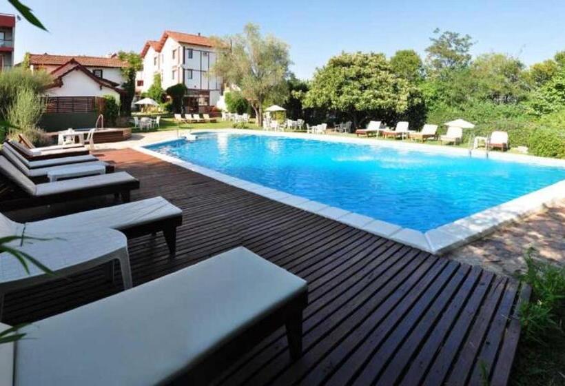 فندق فئة نجمة واحدة L Hirondelle   Adults Only