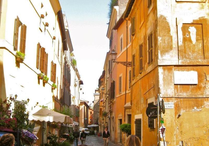 مسافرخانه Wrh Trastevere