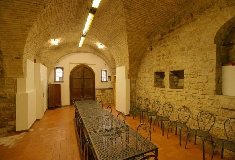 فندق Albergo La Rocca