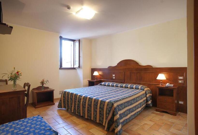 فندق Albergo La Rocca
