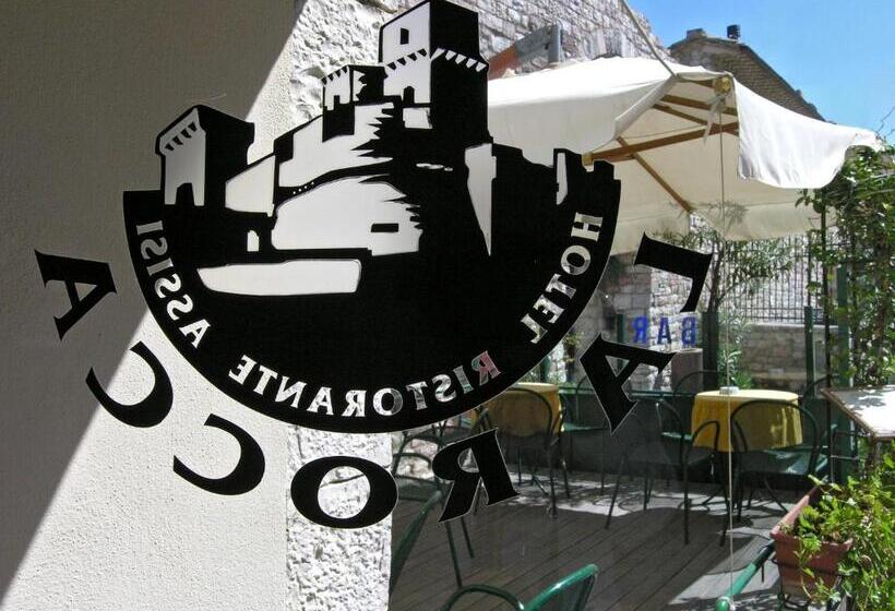 فندق Albergo La Rocca