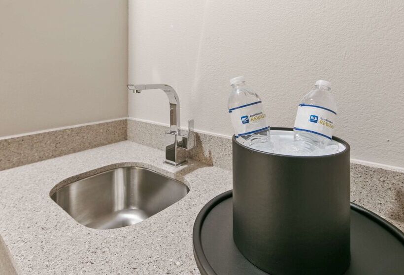هتل Best Western Plus Houston Atascocita Inn & Suites