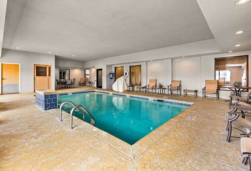 בית מלון כפרי Sonesta Essential Indianapolis Airport