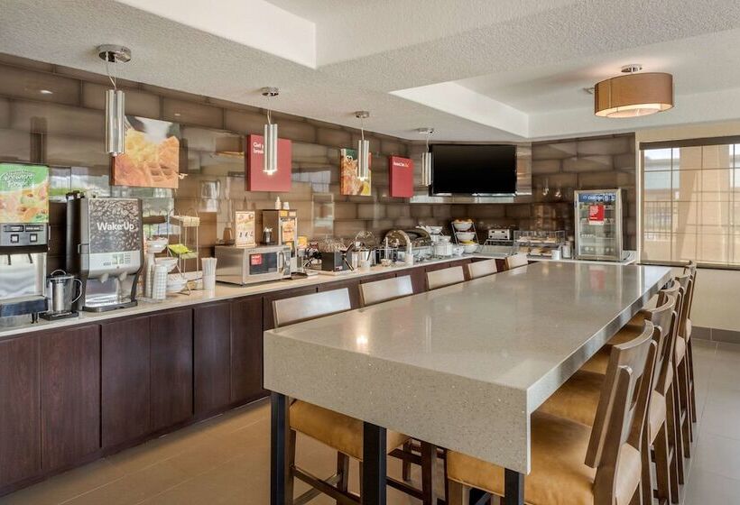 בית מלון כפרי Comfort Suites Baytown I   10