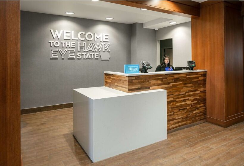 هتل Hampton Inn Council Bluffs
