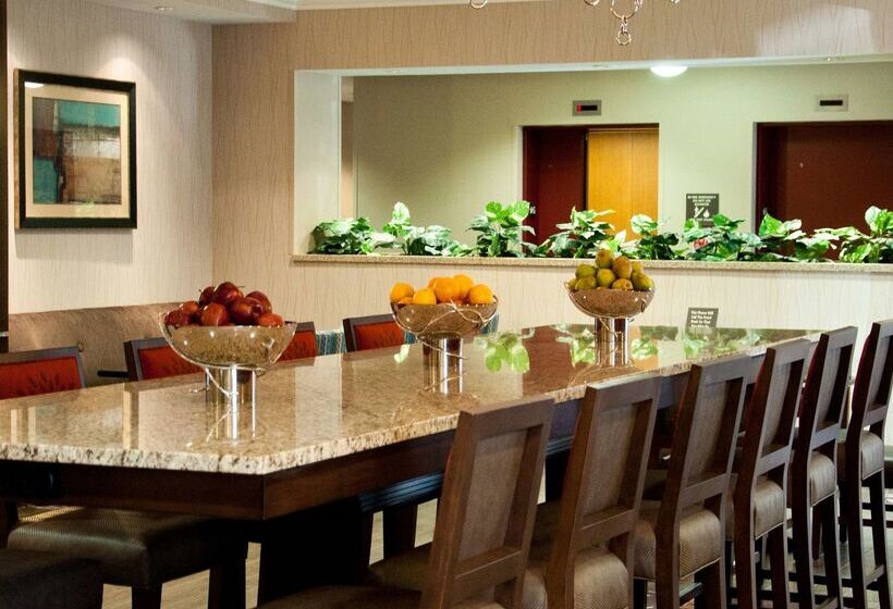 هتل Hampton Inn Doylestown