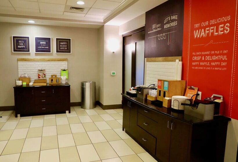 هتل Hampton Inn Doylestown