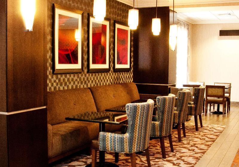 هتل Hampton Inn Doylestown