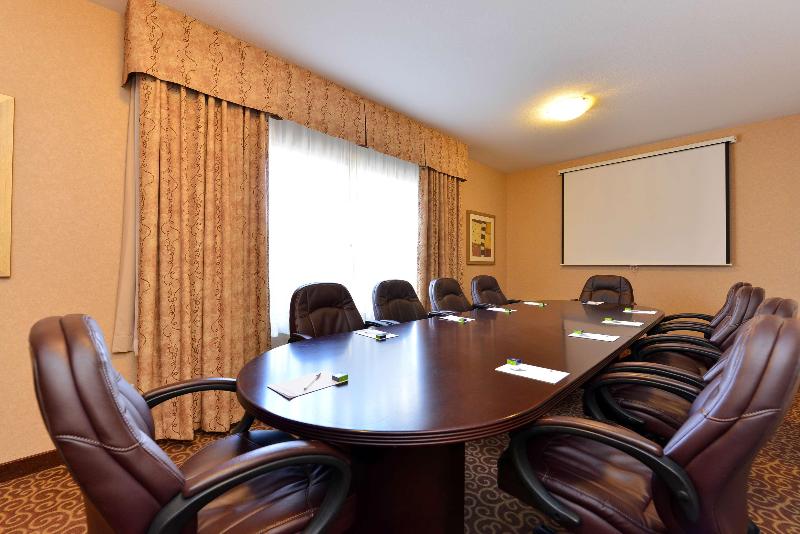 فندق Hampton Inn & Suites By Hilton Edmonton Intl Airport