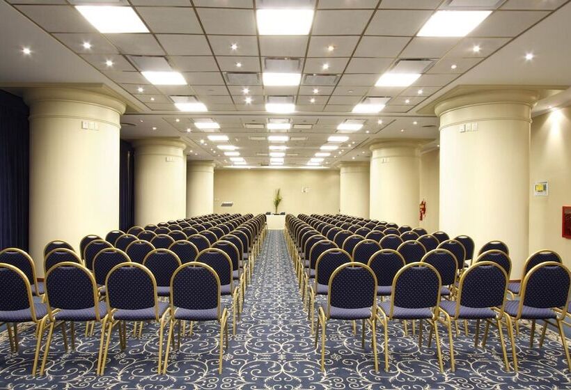 هتل Intersur Recoleta