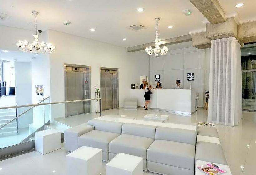 ホテル Kyriad Prestige Perpignan Centre Del Mon