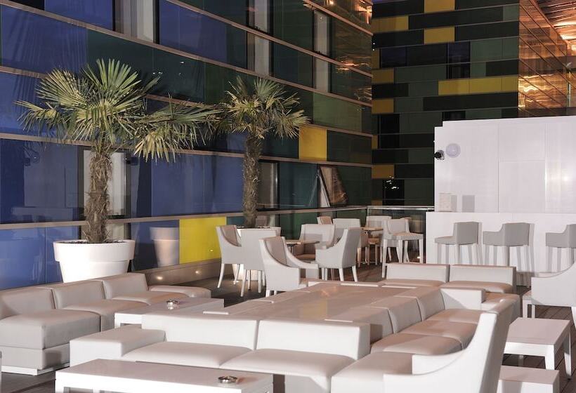 ホテル Kyriad Prestige Perpignan Centre Del Mon