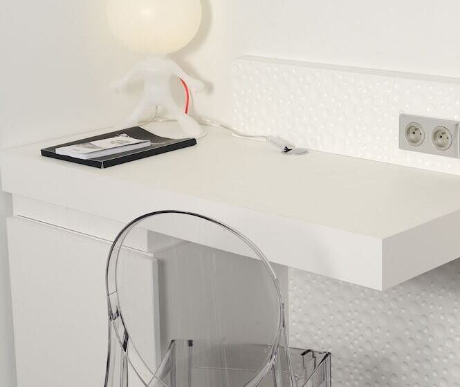 ホテル Kyriad Prestige Perpignan Centre Del Mon