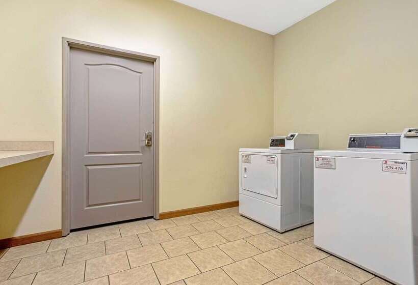 호텔 La Quinta Inn & Suites By Wyndham Cleburne