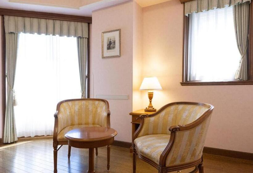 هتل Monterey Sendai