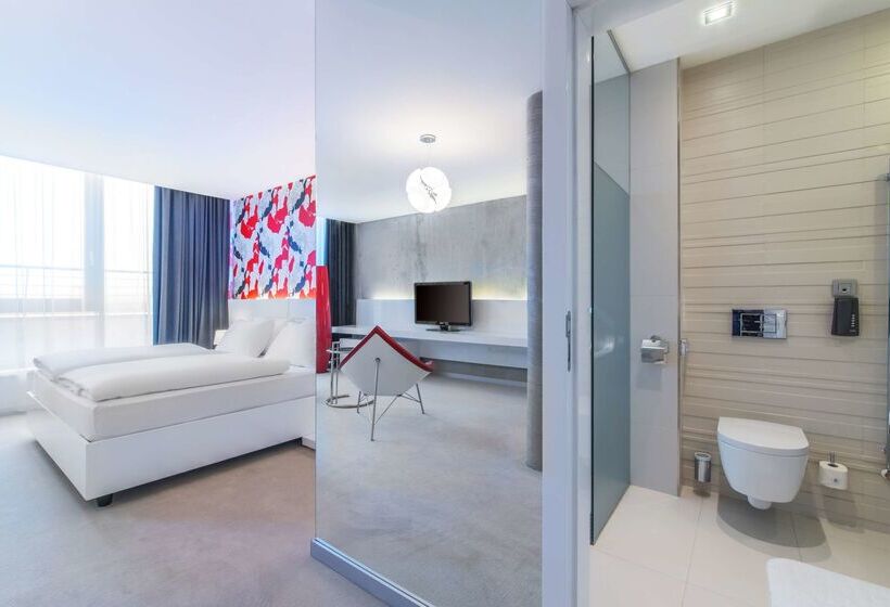 호텔 NH Bratislava Gate One