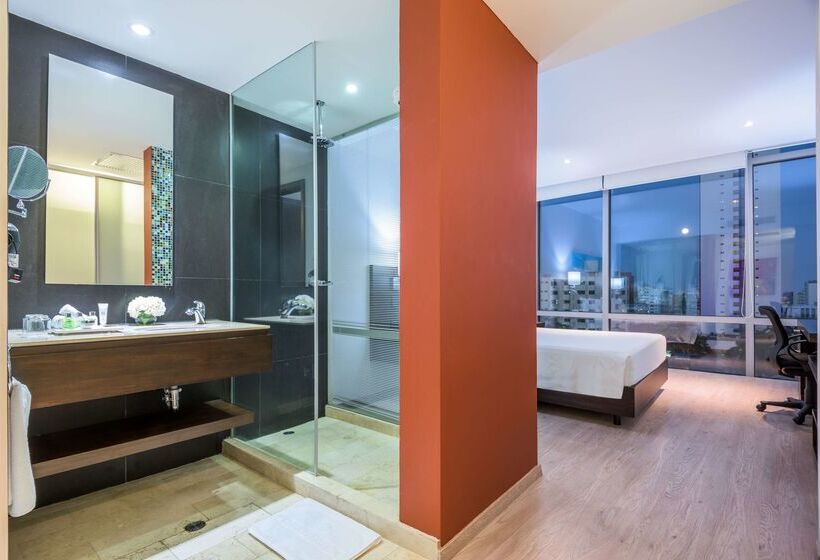 هتل NH Collection Royal Smartsuites