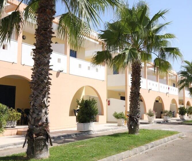 هتل Residence Oasi Salento