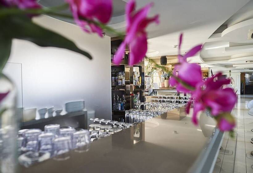 ホテル Resort Villa Luisa & Spa