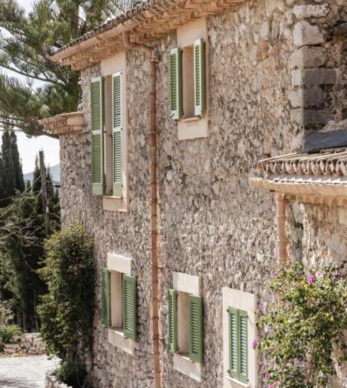 فندق ريفى Finca Can Beneit