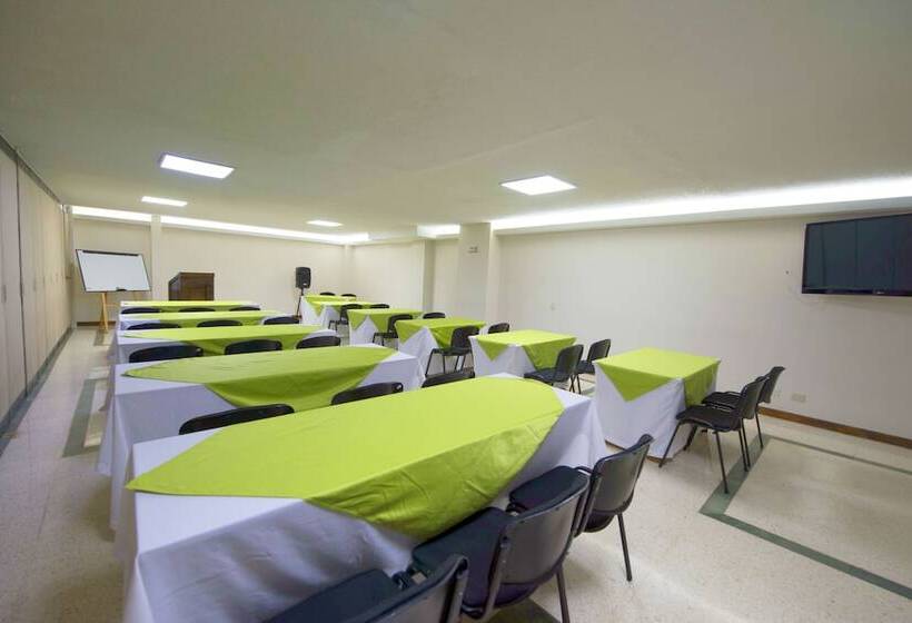 هتل San Pedro Del Fuerte