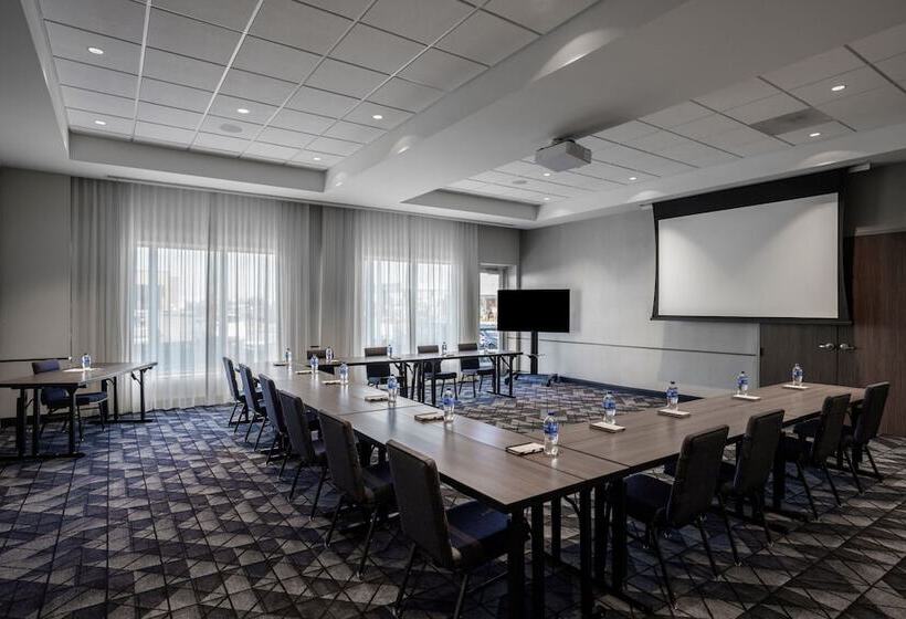 בית מלון כפרי Courtyard By Marriott Indianapolis Fishers